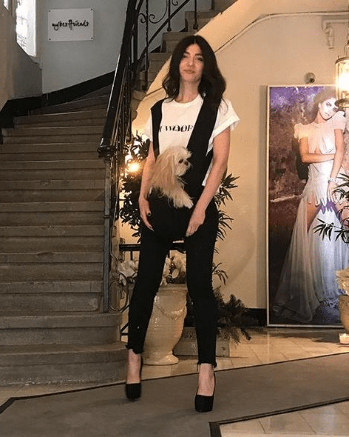 Carry Your Heart Kangaroo Black - Moshiqa Store