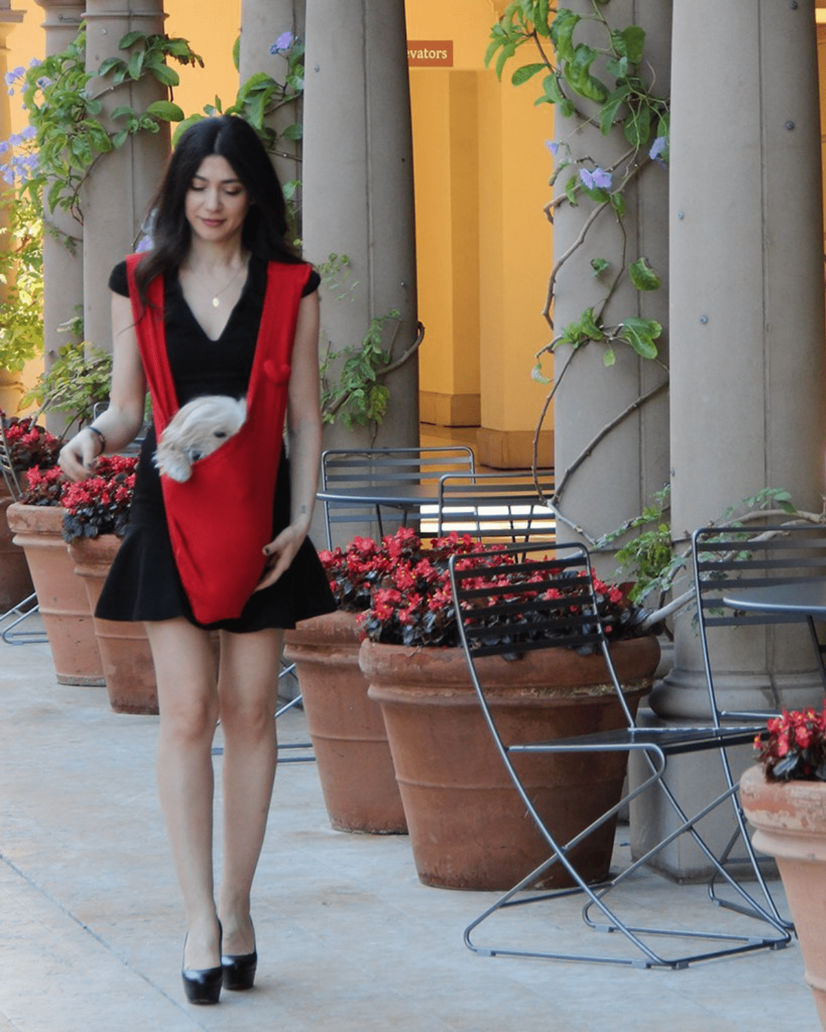 Carry Your Heart Kangaroo Red - Moshiqa Store