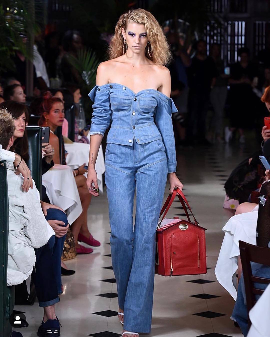 Home Dog Carrier - Christian Cowan - Moshiqa Store